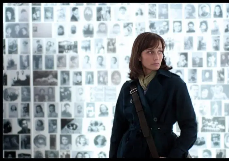 Ее зовут Сара (2010) через торрент бесплатно Ее зовут Сара (2010) фильм через торрент бесплатно