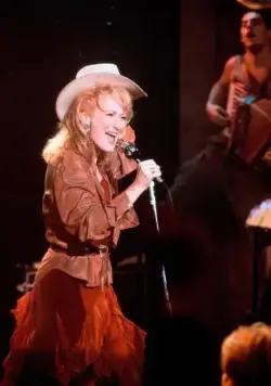 Открытки с края бездны (1990) через торрент скачать Открытки с края бездны (1990) фильм через торрент скачать