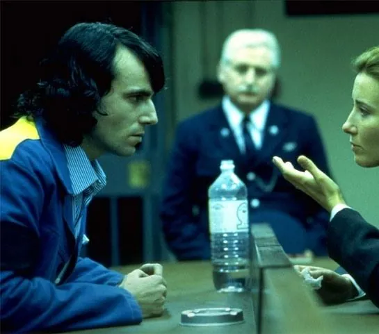 Во имя отца (1993) в хорошем качестве через торрент Во имя отца (1993) фильм в хорошем качестве через торрент