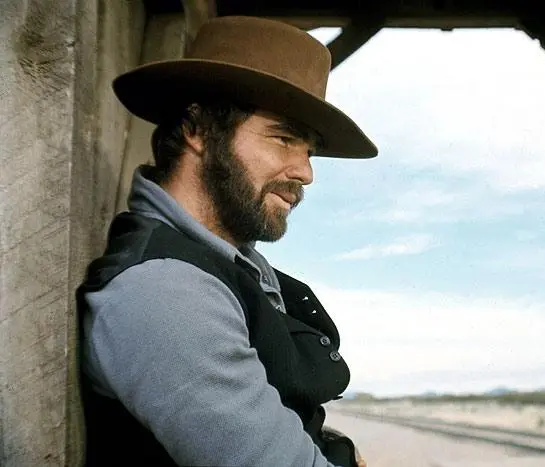 Человек, который любил танцующую кошку (1973) через торрент бесплатно Человек, который любил танцующую кошку (1973) фильм через торрент бесплатно