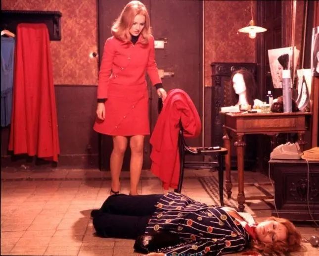 Красная королева убивает семь раз (1972) через торрент скачать Красная королева убивает семь раз (1972) фильм через торрент скачать