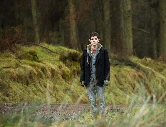 Припаркованные (2010) через торрент скачать Припаркованные (2010) фильм через торрент скачать