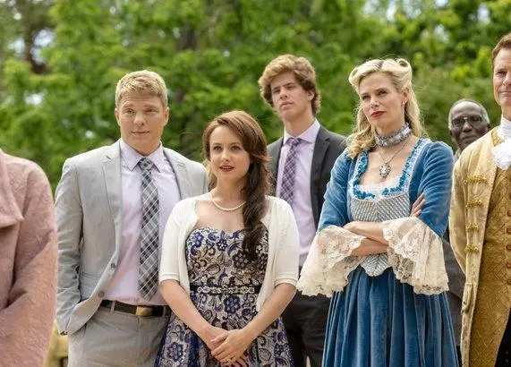 Ешь, пей и умри: Детективная загадка для гурманов (2017) через торрент бесплатно Ешь, пей и умри: Детективная загадка для гурманов (2017) фильм через торрент бесплатно