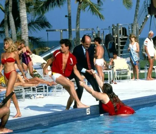 Частный курорт (1985) через торрент бесплатно Частный курорт (1985) фильм через торрент бесплатно