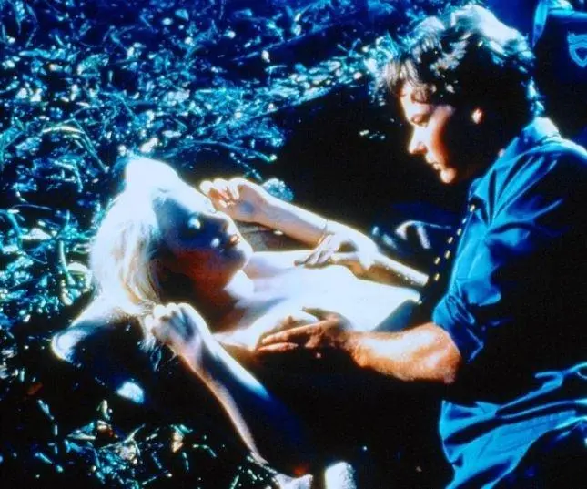 Кровавая луна (1990) в хорошем качестве через торрент Кровавая луна (1990) фильм в хорошем качестве через торрент