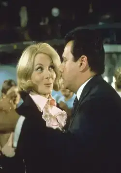 Жандарм женится (1968) через торрент скачать Жандарм женится (1968) фильм через торрент скачать