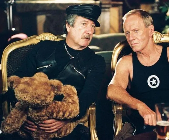 Странная парочка (2004) через торрент бесплатно Странная парочка (2004) фильм через торрент бесплатно