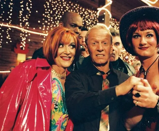 Странная парочка (2004) через торрент скачать Странная парочка (2004) фильм через торрент скачать