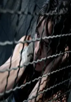 В клетке (2010) через торрент бесплатно В клетке (2010) фильм через торрент бесплатно