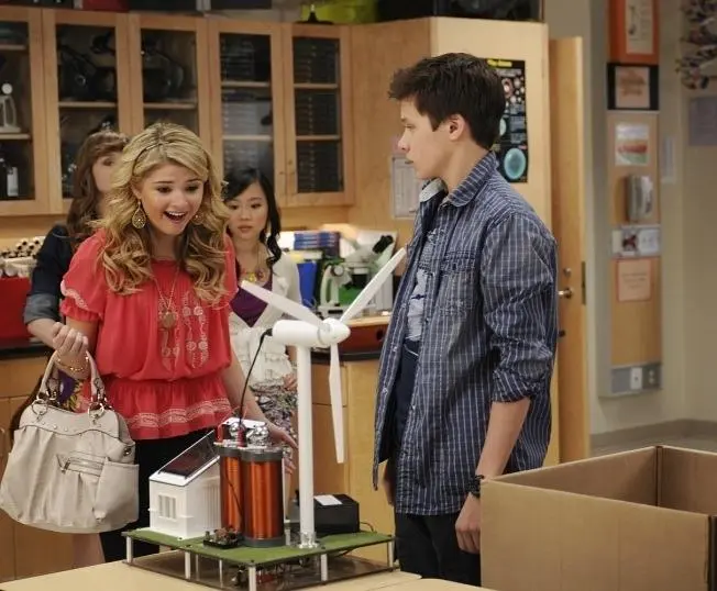 Заклятые друзья (2012) через торрент бесплатно Заклятые друзья (2012) фильм через торрент бесплатно