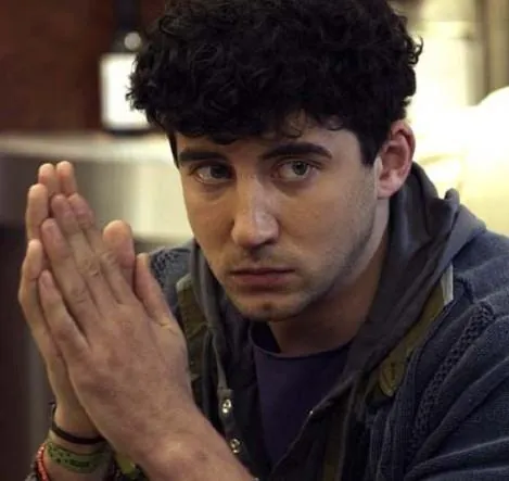 Тревожная кнопка (2011) в хорошем качестве через торрент Тревожная кнопка (2011) фильм в хорошем качестве через торрент