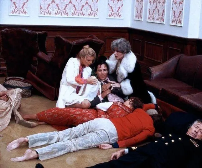 Чарли Чан и проклятье королевы драконов (1981) через торрент скачать Чарли Чан и проклятье королевы драконов (1981) фильм через торрент скачать