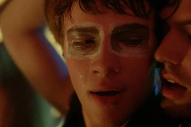 Монстр в шкафу (2015) в хорошем качестве через торрент Монстр в шкафу (2015) фильм в хорошем качестве через торрент