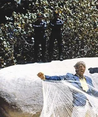 Великолепный (1973) через торрент бесплатно Великолепный (1973) фильм через торрент бесплатно