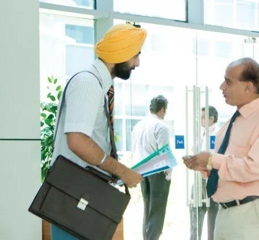 Рокет Сингх: Продавец года (2009) через торрент скачать Рокет Сингх: Продавец года (2009) фильм через торрент скачать