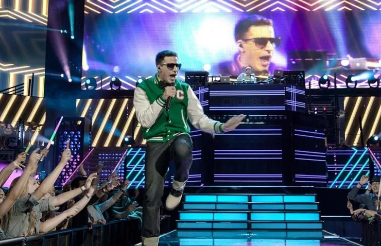 Поп-звезда: Не переставай, не останавливайся (2016) через торрент скачать Поп-звезда: Не переставай, не останавливайся (2016) фильм через торрент скачать