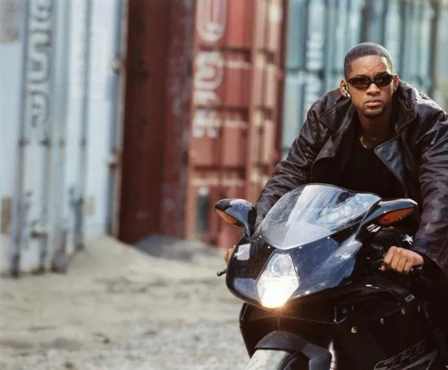 Я, робот (2004) через торрент скачать Я, робот (2004) фильм через торрент скачать