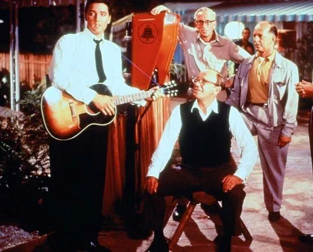 Это случилось на Всемирной ярмарке (1963) через торрент скачать Это случилось на Всемирной ярмарке (1963) фильм через торрент скачать