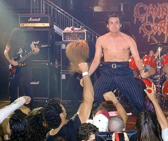 Эйс Вентура: Розыск домашних животных (1994) через торрент бесплатно Эйс Вентура: Розыск домашних животных (1994) фильм через торрент бесплатно