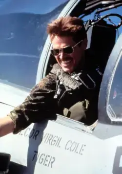 Полет «Нарушителя» (1990) через торрент скачать Полет «Нарушителя» (1990) фильм через торрент скачать