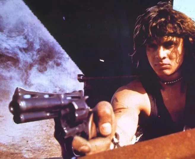 Побег из Бронкса (1983) через торрент скачать Побег из Бронкса (1983) фильм через торрент скачать