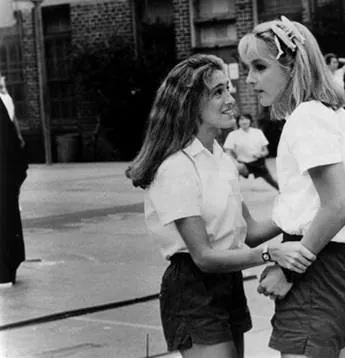 Девочки хотят повеселиться (1985) через торрент бесплатно Девочки хотят повеселиться (1985) фильм через торрент бесплатно