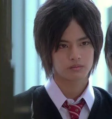 Влюбленный вампир (2009) через торрент скачать Влюбленный вампир (2009) сериал через торрент скачать