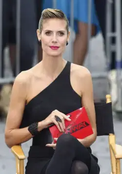 Проект Подиум (2004) через торрент бесплатно Проект Подиум (2004) сериал через торрент бесплатно