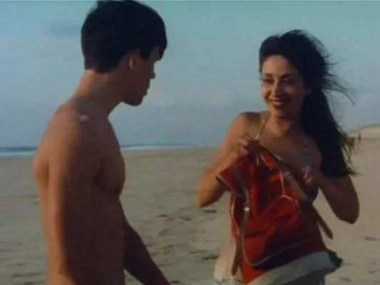 Летнее платье (1996) через торрент бесплатно Летнее платье (1996) фильм через торрент бесплатно