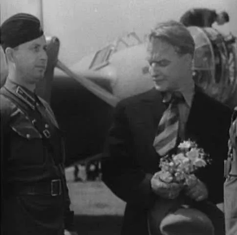 Валерий Чкалов (1941) через торрент бесплатно Валерий Чкалов (1941) фильм через торрент бесплатно