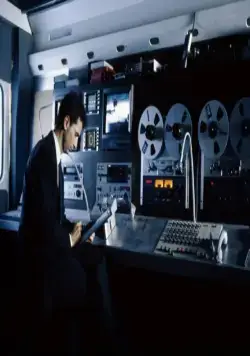 Тотальная слежка (1991) через торрент скачать Тотальная слежка (1991) фильм через торрент скачать