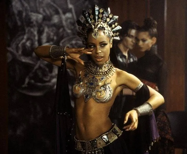 Королева проклятых (2002) в хорошем качестве через торрент Королева проклятых (2002) фильм в хорошем качестве через торрент