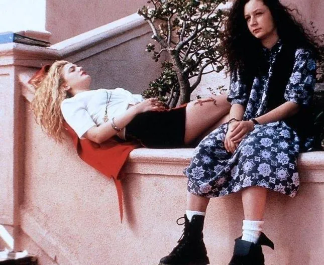 Ядовитый плющ (1992) через торрент бесплатно Ядовитый плющ (1992) фильм через торрент бесплатно