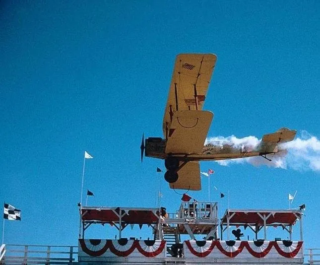 Ракетчик (1991) через торрент скачать Ракетчик (1991) фильм через торрент скачать