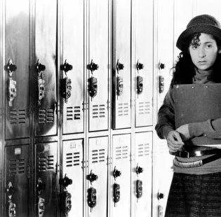 Маленькая колдунья (1989) в хорошем качестве через торрент Маленькая колдунья (1989) фильм в хорошем качестве через торрент