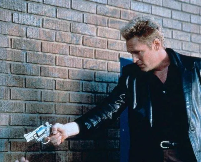 Смертельная связь (1993) через торрент скачать Смертельная связь (1993) фильм через торрент скачать