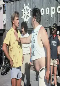 Крепкие тела (1984) в хорошем качестве через торрент Крепкие тела (1984) фильм в хорошем качестве через торрент