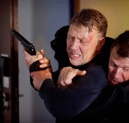 Гамильтон: В интересах нации (2012) через торрент скачать Гамильтон: В интересах нации (2012) фильм через торрент скачать