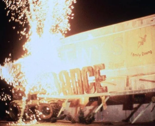 Месть на колёсах (1987) через торрент скачать Месть на колёсах (1987) фильм через торрент скачать