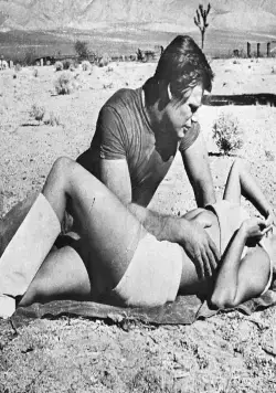 Быстрее, кошечка! Убей, убей! (1965) через торрент бесплатно Быстрее, кошечка! Убей, убей! (1965) фильм через торрент бесплатно