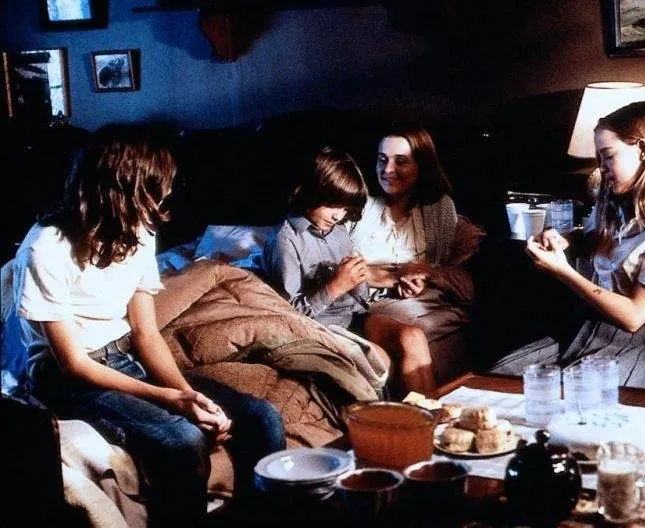 Цементный сад (1992) через торрент бесплатно Цементный сад (1992) фильм через торрент бесплатно