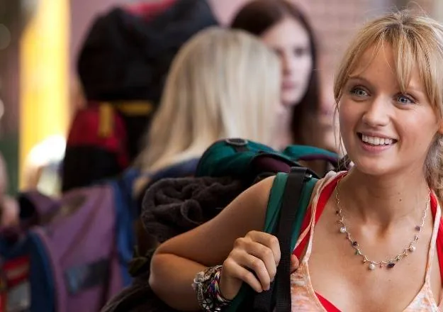 Переростки на краю света (2014) в хорошем качестве через торрент Переростки на краю света (2014) фильм в хорошем качестве через торрент