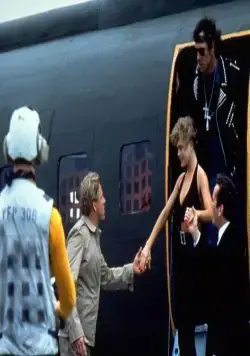 В осаде (1992) через торрент бесплатно В осаде (1992) фильм через торрент бесплатно