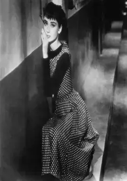 Сабрина (1954) в хорошем качестве через торрент Сабрина (1954) фильм в хорошем качестве через торрент