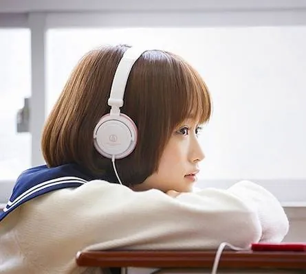 Она тоже любит ложь (2013) через торрент бесплатно Она тоже любит ложь (2013) фильм через торрент бесплатно