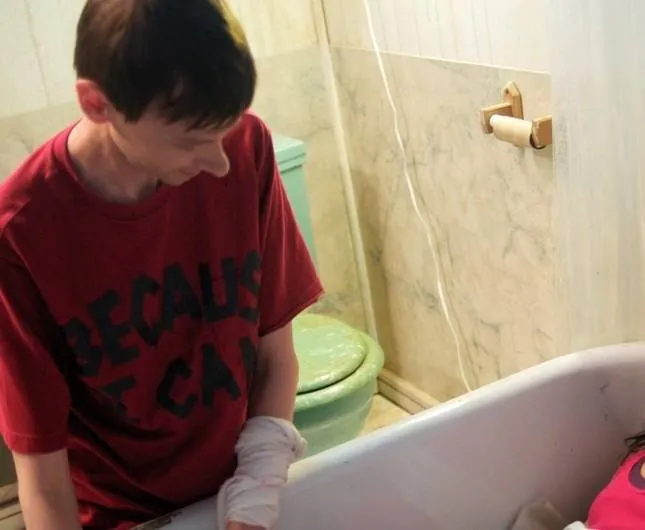 В плену (2009) через торрент бесплатно В плену (2009) фильм через торрент бесплатно