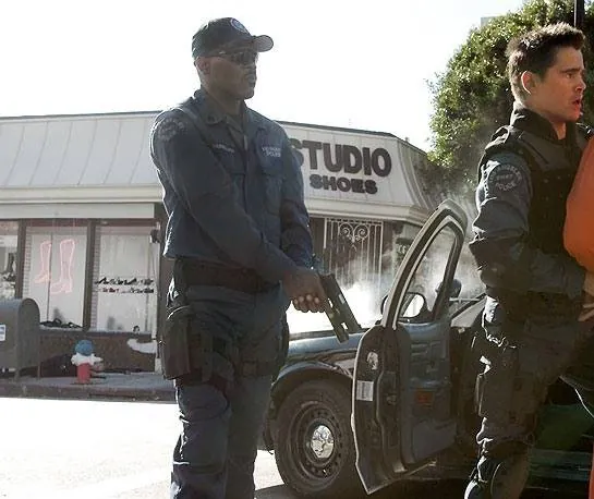 S.W.A.T.: Спецназ города ангелов (2003) в хорошем качестве через торрент S.W.A.T.: Спецназ города ангелов (2003) фильм в хорошем качестве через торрент