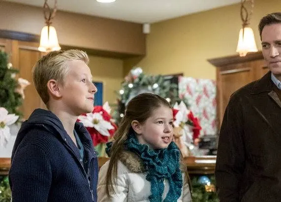 В поисках Санта-Клауса (2016) через торрент скачать В поисках Санта-Клауса (2016) фильм через торрент скачать