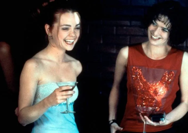 Сплетня (2000) через торрент бесплатно Сплетня (2000) фильм через торрент бесплатно