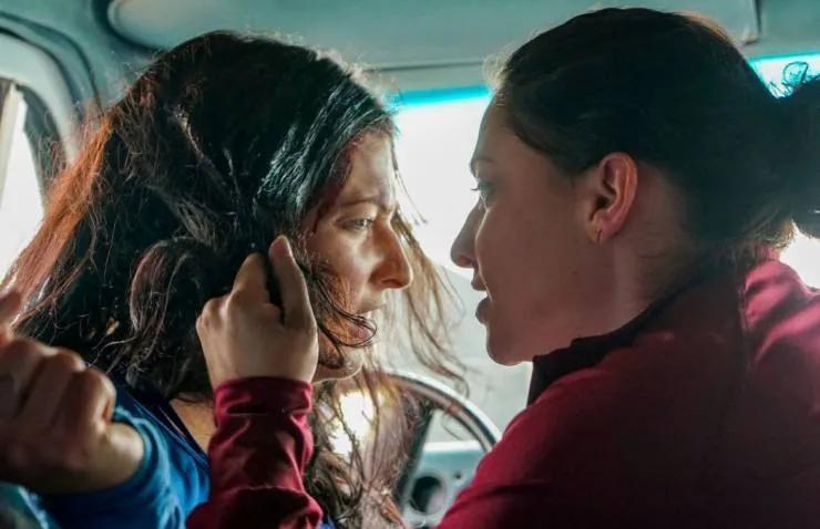 Чокнутая близняшка (2018) через торрент скачать Чокнутая близняшка (2018) фильм через торрент скачать